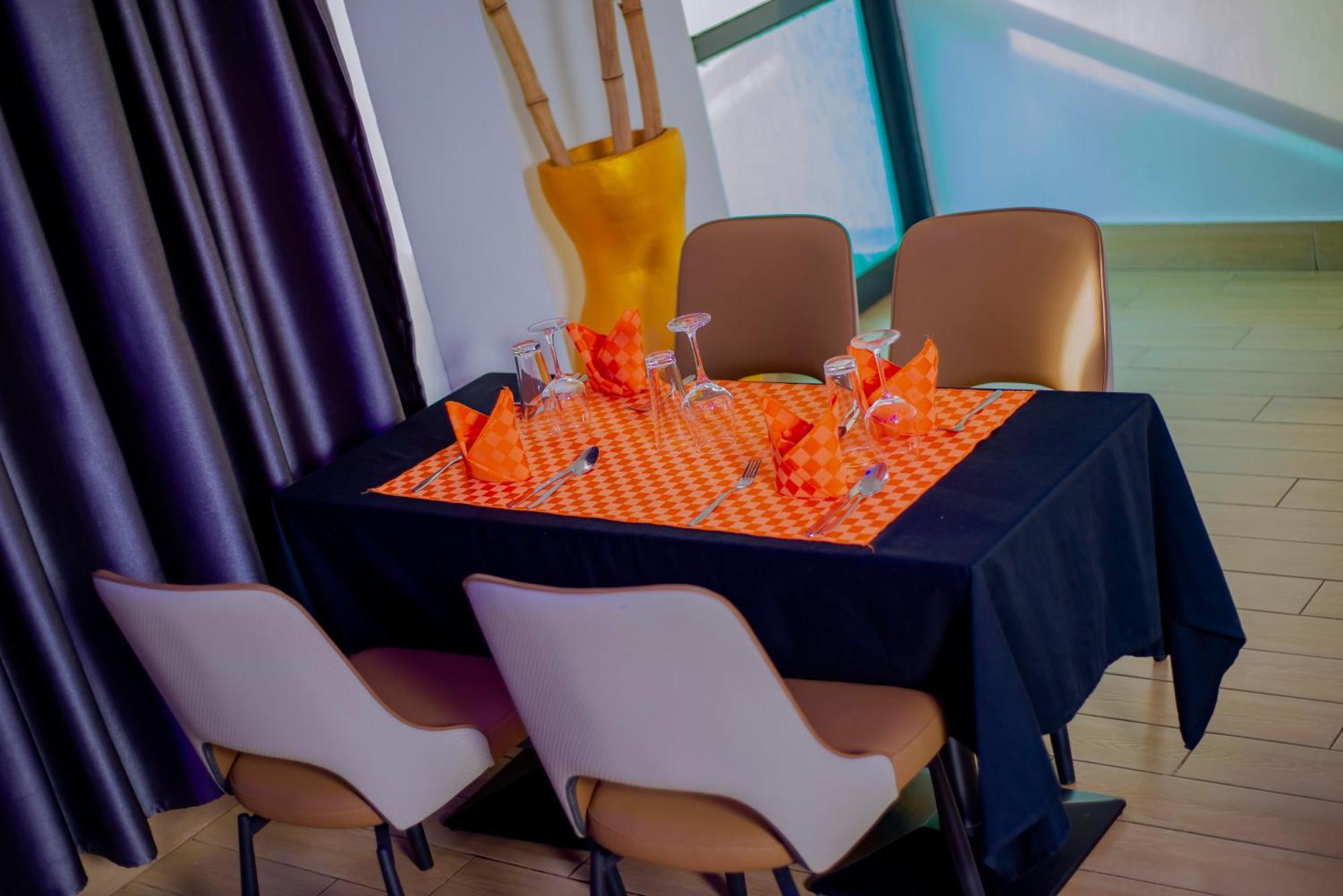 Centric Hotel Kigali Eksteriør billede